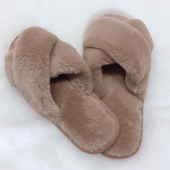 Fur Cross Band Slippers - Picture 5 of 9